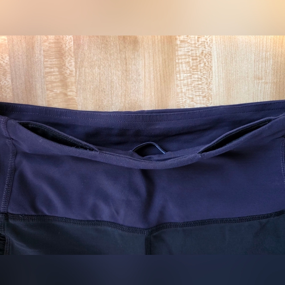 Lululemon Athletica Black Cropped Pants (YLEG10) - Picture 7 of 9